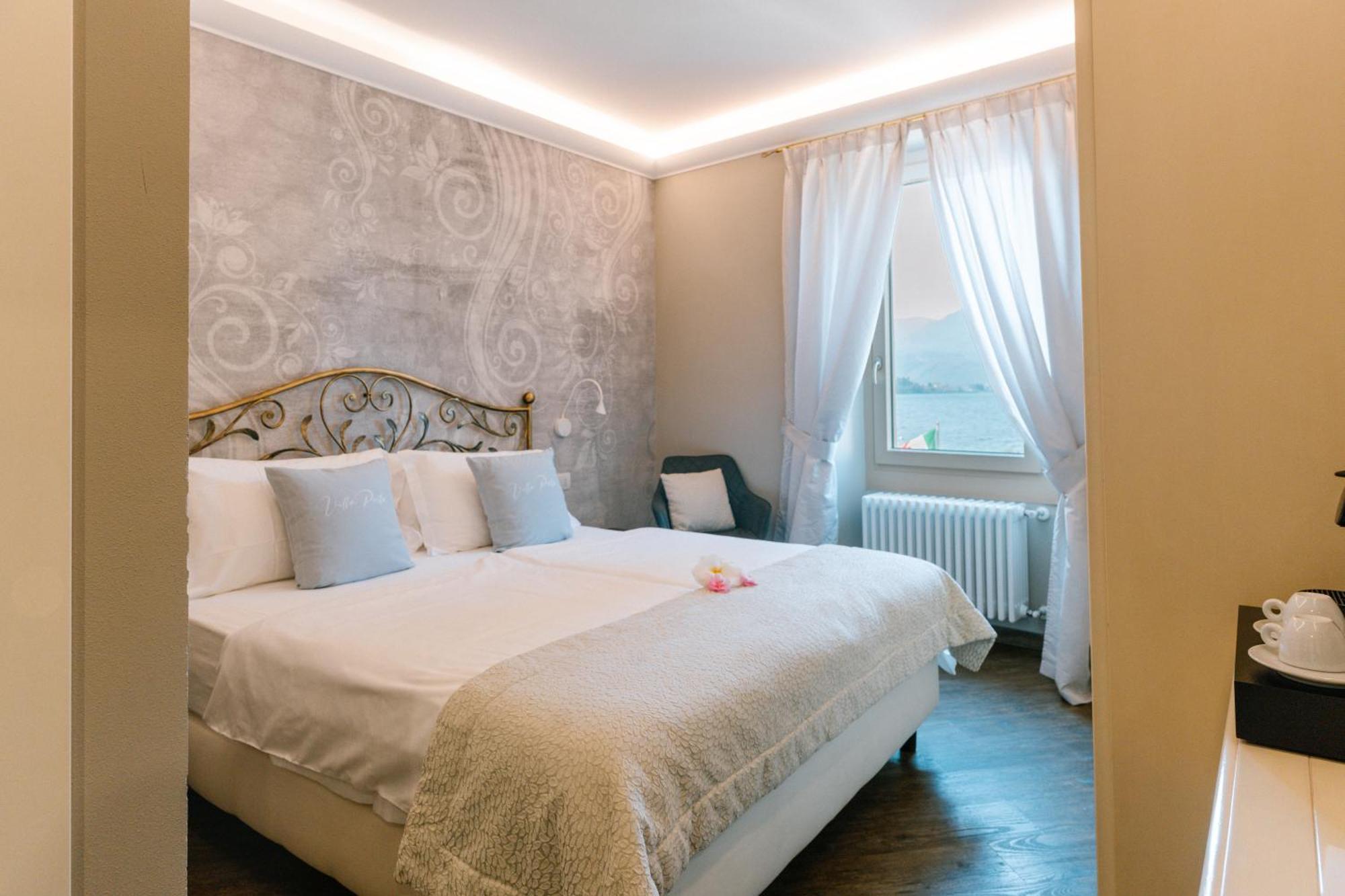 Classic double room lake view