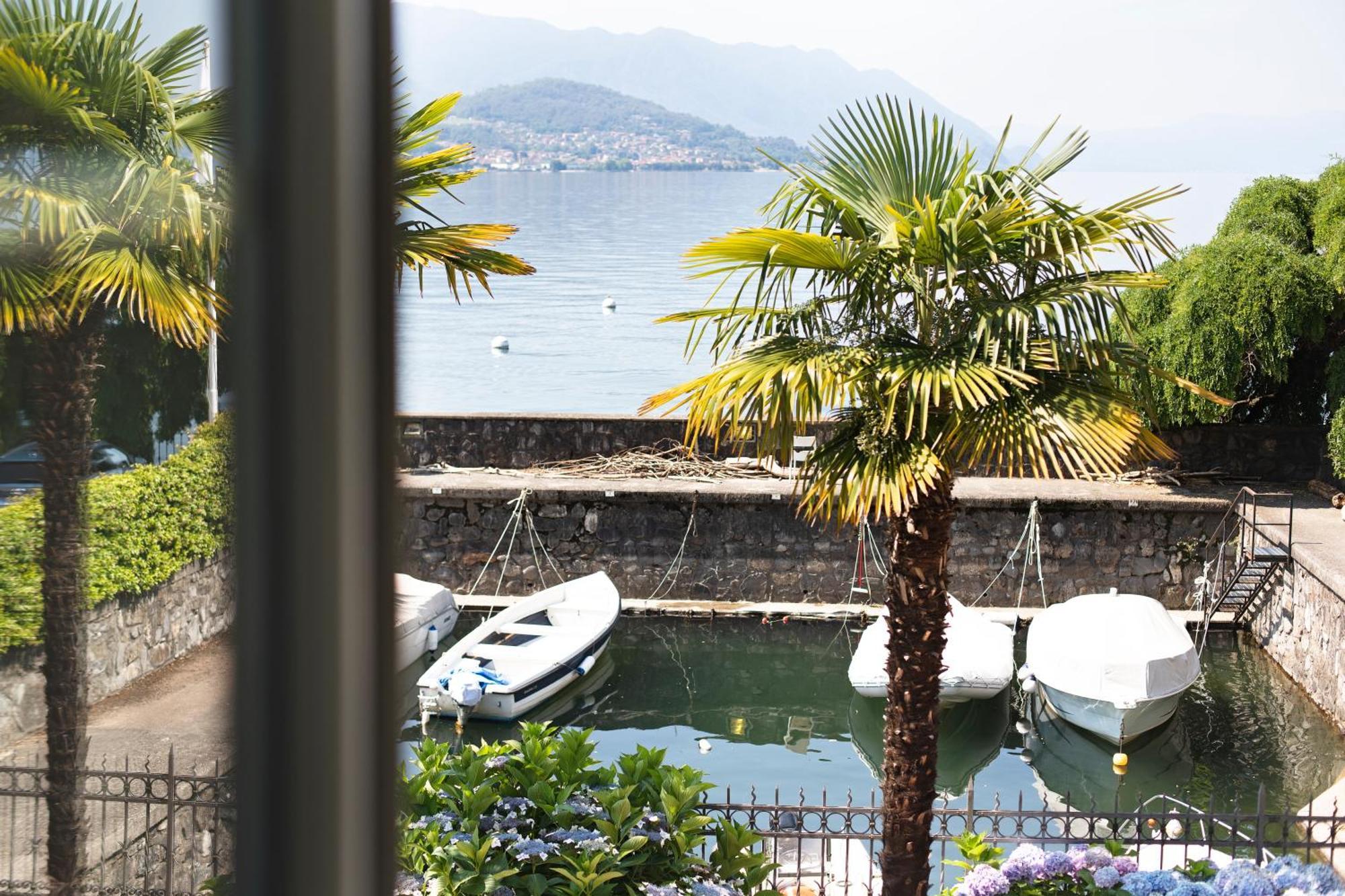 Classic double room lake view